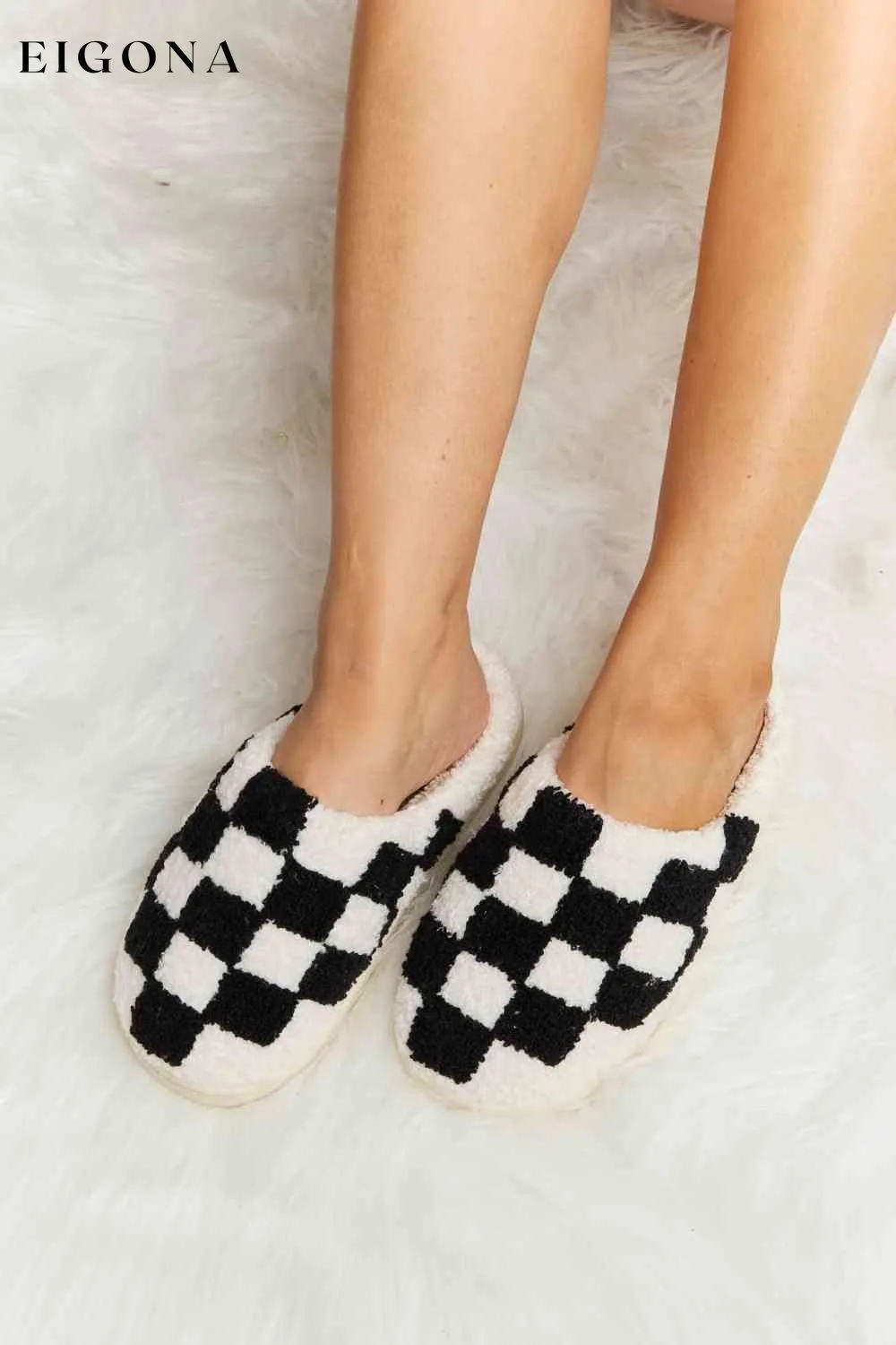 Checkered Print Plush Slide Slippers