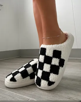 Fuzzy Checkered Slippers - Black