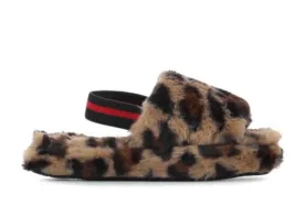 PLUSH FAUX FUR SLIPPER WITH LEOPARD PRINT