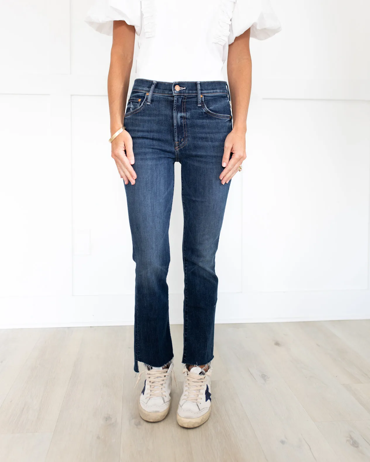 The Insider Crop Step Fray Denim in Teaming Up by Mother