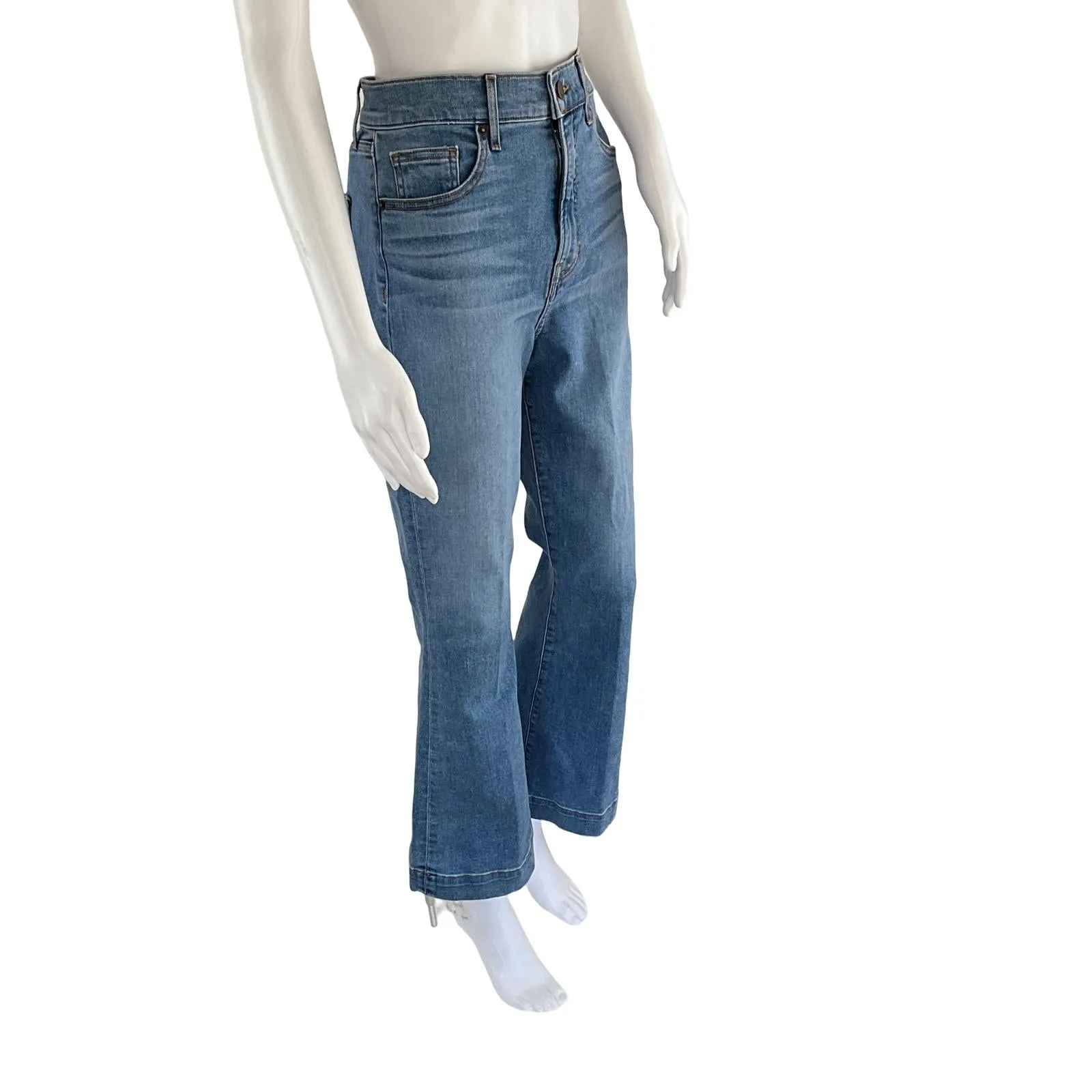 Veronica Beard Women´s Carson Kick Flare Jean Faded Wash Blue Color Sz 29